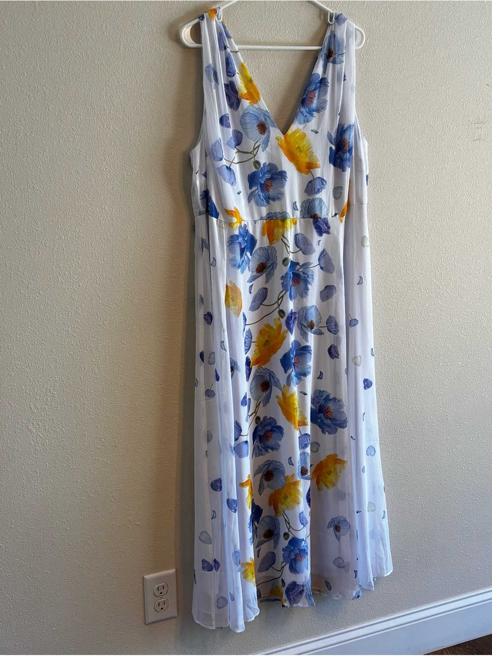 NWT Lane Bryant Women's White Midi Dress with Blue & Yellow Floral Print SZ 16 - Picture 2 of 13